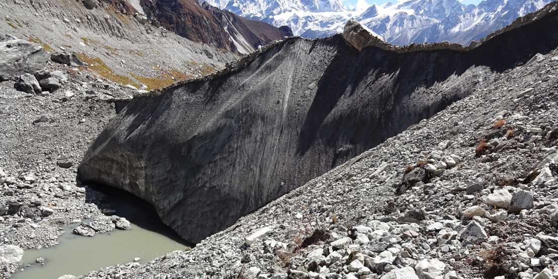 Ice cliffs are a typical feature of Himalayan glaciers. Credit: Pascal Buri.